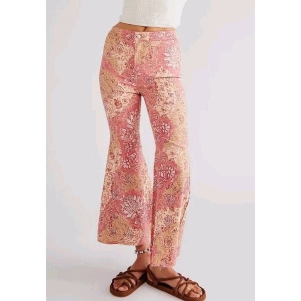 We the Free People Youthquake Printed Crop Flare Jean Floral Wide Leg Size 28